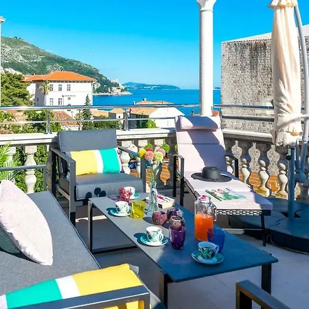 Laura Prázdninový dům