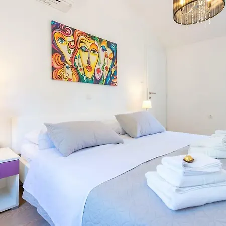 Laura Prázdninový dům