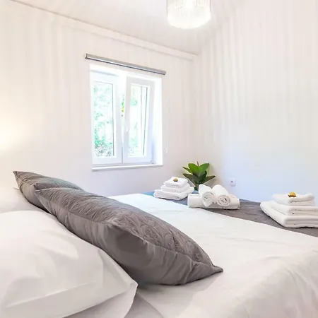 بيت للعطل Laura دوبروفينك