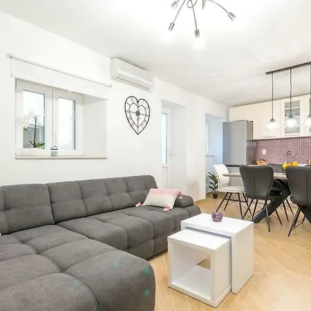 Laura بيت للعطل دوبروفينك