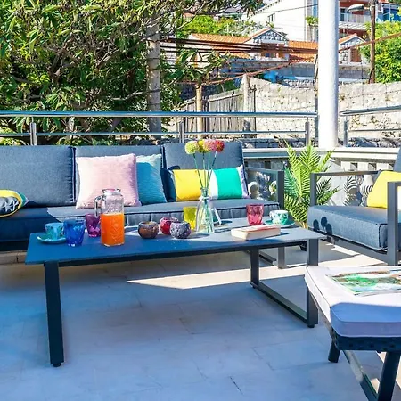 Laura بيت للعطل *