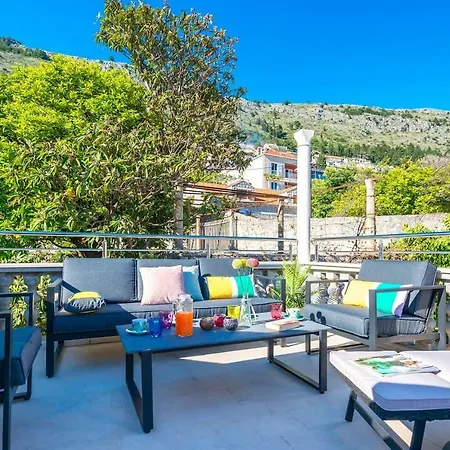 Laura Holiday home *