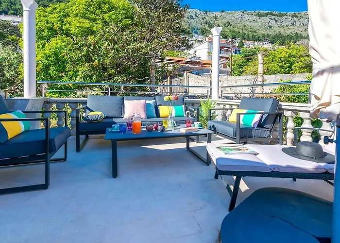 Laura * דוברובניק