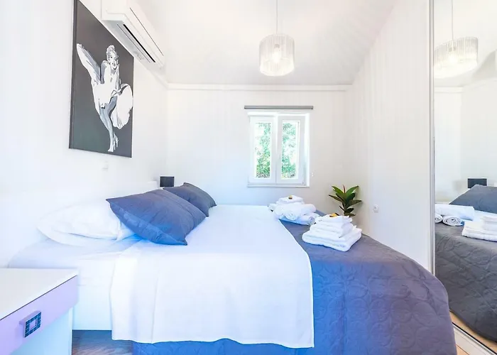 Laura * דוברובניק